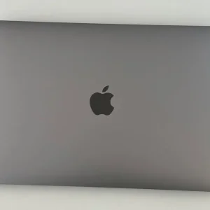 Apple MacBook Pro M1 - Image 2