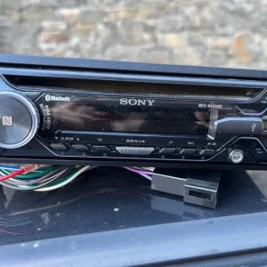 Sony bluetooth / CD / USB car stereo