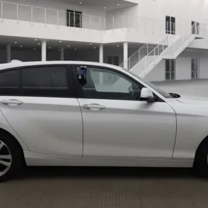2016 BMW 1 Series 116d Sport 5dr ++ SAT NAV / BMW HISTORY / 20 TAX / ULEZ ++ HATCHBACK Diesel Manual - Image 4