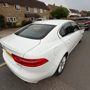 Jaguar XE 2.0T Auto 2015 - Image 3