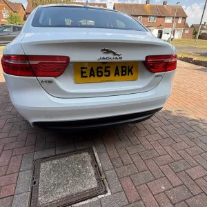 Jaguar XE 2.0T Auto 2015 - Image 4