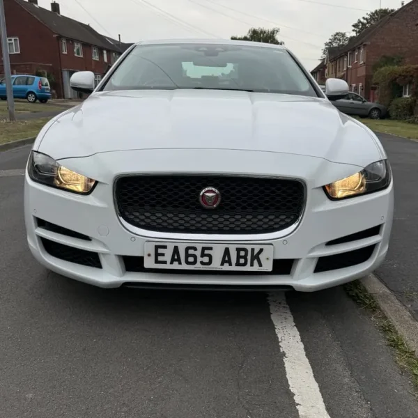 Jaguar XE 2.0T Auto 2015