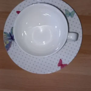 Laura Ashley cup and saucer - Image 4