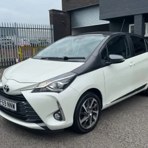 2019 Toyota Yaris 1.5 VVT-i Y20 Hatchback 5dr Petrol Manual - Image 3