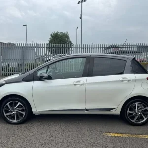 2019 Toyota Yaris 1.5 VVT-i Y20 Hatchback 5dr Petrol Manual - Image 4