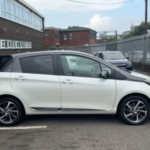 2019 Toyota Yaris 1.5 VVT-i Y20 Hatchback 5dr Petrol Manual - Image 8