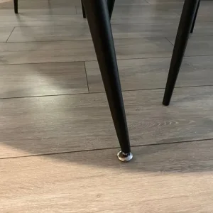 round dining table (chairs included if wanted) - Image 4