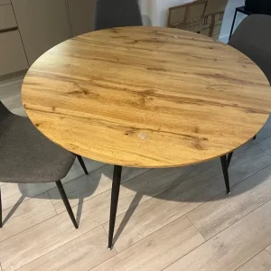 round dining table (chairs included if wanted)