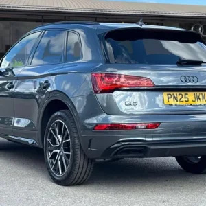 2025 Audi Q5 Black Edition 40 TDI quattro 204 PS S tronic SUV DIESEL Automatic - Image 2