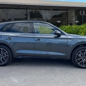 2025 Audi Q5 Black Edition 40 TDI quattro 204 PS S tronic SUV DIESEL Automatic - Image 3
