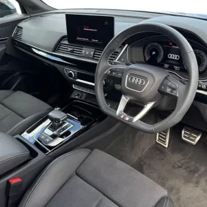 2025 Audi Q5 Black Edition 40 TDI quattro 204 PS S tronic SUV DIESEL Automatic - Image 8