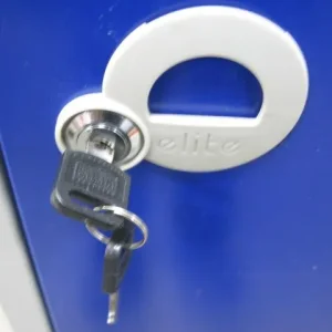 Elite metal storage locker with key - Image 3
