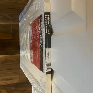 Wickes White Closed Internal Louvre Door with Satin Nickel Hinge - Image 3