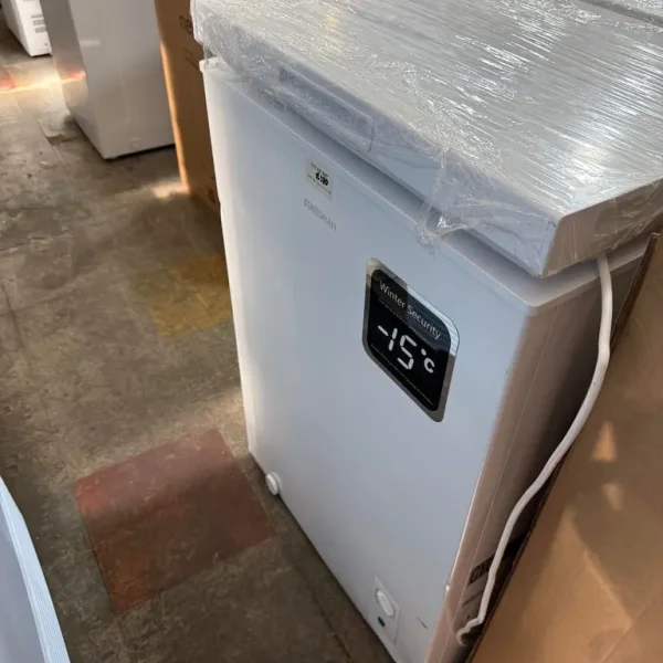 Statesman graded chest freezer white 99L with temperature alarm