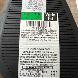 Woman's UK size 4 shoes - Image 3