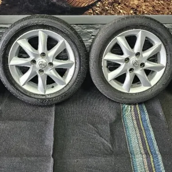 Toyota Genuine 14 inch alloy wheels with 4 x 155 65 R14 tyres