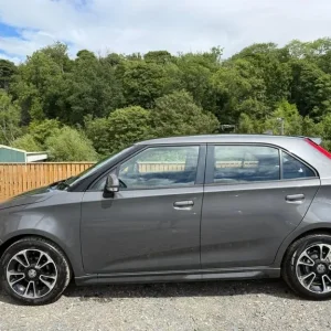 2016 MG3 1.5 VTi TECH 3Style 5-door hatchback manual - Image 4