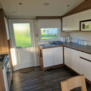 3-bedroom caravan at Haven Craig Tara, High Wycombe - Image 4