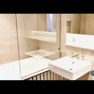 2 bedroom flat with wood floors and period features in Mayfield, Newington - Image 3