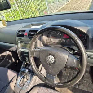2007 Volkswagen Jetta 1.9 TDI, 4-door saloon, semi-auto - Image 3