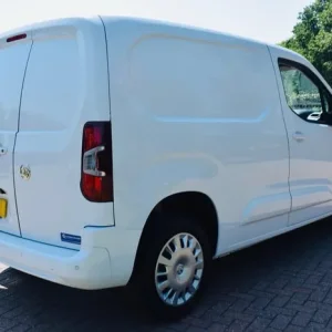 2023 Vauxhall Combo 1.5 Turbo D 2300 Pro L1 H1 Euro 6 (s/s) 5dr Panel Van Diesel Manual - Image 7