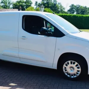 2023 Vauxhall Combo 1.5 Turbo D 2300 Pro L1 H1 Euro 6 (s/s) 5dr Panel Van Diesel Manual - Image 8