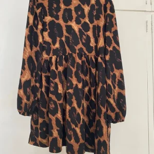 Ladies Dresses - Image 2