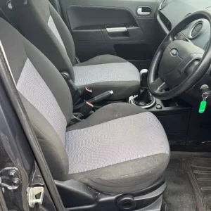 Ford Fusion 2009 Hatchback Manual 1399cc 5-door - Image 5