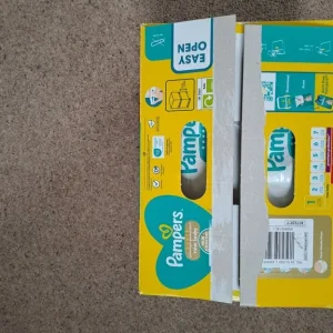 Pampers size 1 nappy box - Image 2