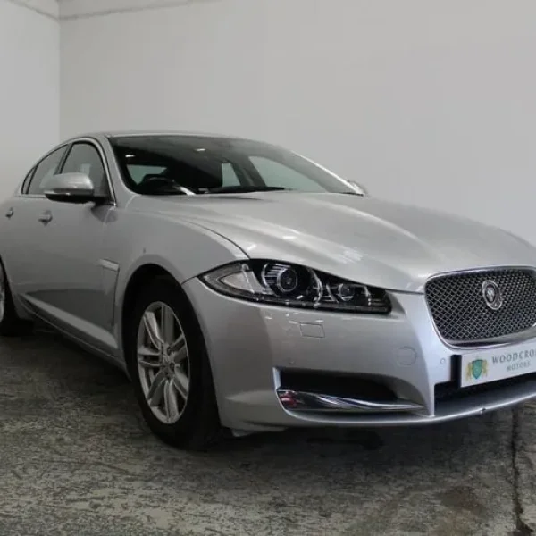 Jaguar XF 2.2d Luxury Silver Auto Diesel 2015