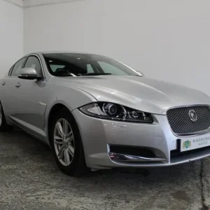 Jaguar XF 2.2d Luxury Silver Auto Diesel 2015