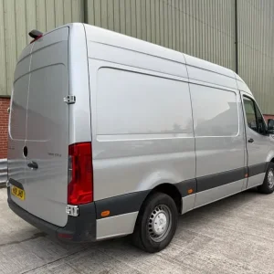 2021 Mercedes-Benz Sprinter 315 3.5t Progressive Panel Van - Image 3
