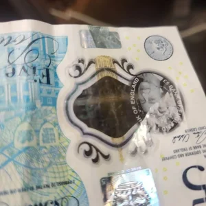 ERROR £5 POLYMER NOTE WITH STRANGE ANOMALIES - Image 6