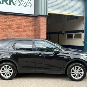 2017 Land Rover Discovery Sport 2.0 TD4 SE 4WD Estate Diesel Manual - Image 6