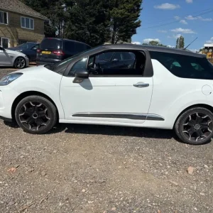 2013 Citroen DS3 1.6 VTi 16V DStyle Plus 3dr Hatchback - Image 6