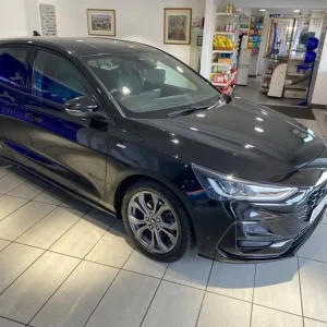 2022 Ford Focus 1.0T EcoBoost ST-Line Hatchback - Image 2