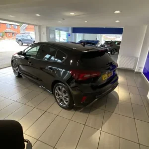 2022 Ford Focus 1.0T EcoBoost ST-Line Hatchback - Image 6