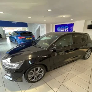 2022 Ford Focus 1.0T EcoBoost ST-Line Hatchback - Image 8