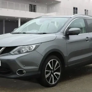 2016 Nissan Qashqai 1.6 dCi Tekna 5-door Hatchback