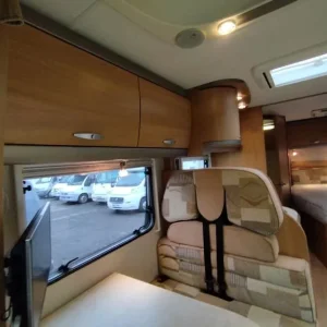Swift Voyager 685 FB 4 berth diesel automatic motorhome 2008 - Image 5