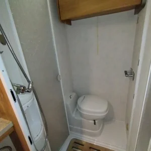 Swift Voyager 685 FB 4 berth diesel automatic motorhome 2008 - Image 8