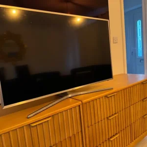 Samsung 40inch 4K smart slim TV - Image 3