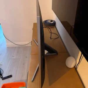 Samsung 40inch 4K smart slim TV - Image 4