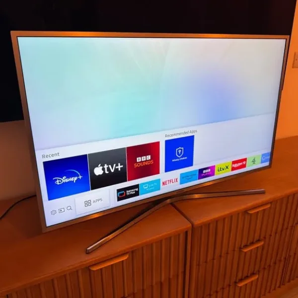 Samsung 40inch 4K smart slim TV