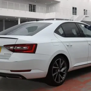 2018 Skoda Superb 1.4 TSI ACT SportLine Hatchback - Image 8