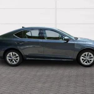 2022 Skoda Octavia SE L TSI Hatchback Petrol Manual - Image 2