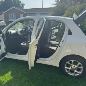 Renault TWINGO - Image 8
