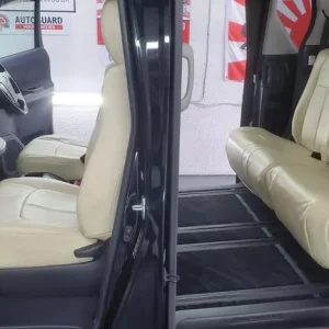 Toyota Alphard 2.4 black petrol auto 8 seats fresh Japanese import - Image 7