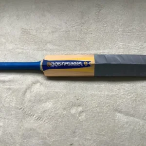 KOOKABURRA CRICKET BAT - HAND MADE - Image 4