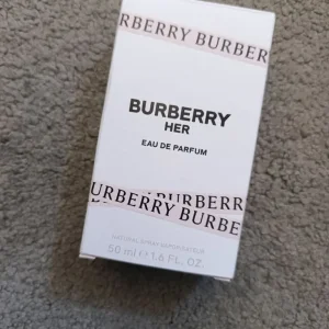 Burberry her perfume